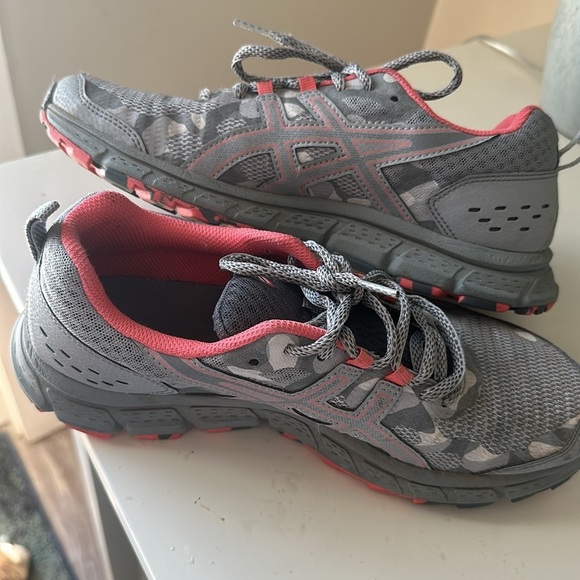 Women’s gray  Acics gel-SCRRM4 size 8.5. - Picture 5 of 6